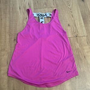 Nike Dri-FIT Hot Pink Scoop Neck Athletic Top – Women’s Size S